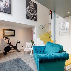 Luxury Architect Designed 13 Mins To Royal Mile Edinburgh
