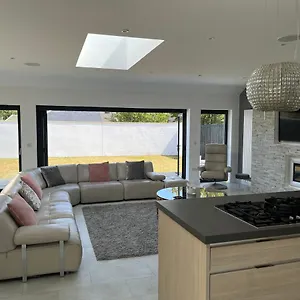 Perfect 4 Bedroom 2 Bathroom Edinburgh