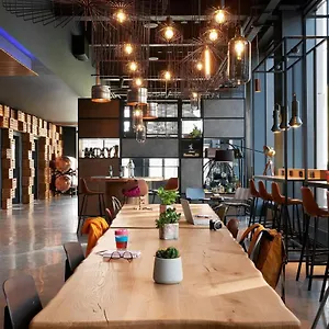 Moxy Fountainbridge Hotell